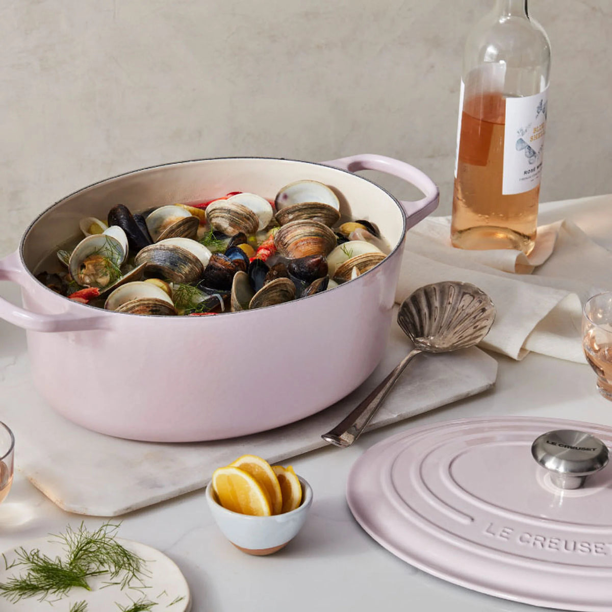 Signature Oval Dutch Oven